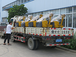 8臺(tái) FYL-600壓路機(jī)裝車(chē)發(fā)往山西